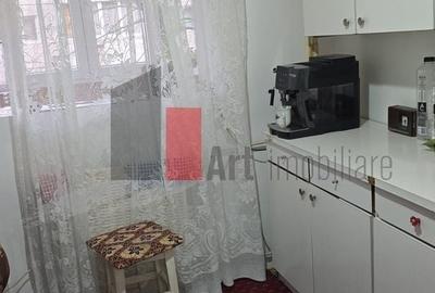 Apartament cu 3 camere decomandat în Berceni - 3