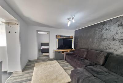 Casă cu 3 camere cu Canalizare în Km 4 - 15