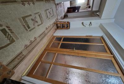 Apartament cu 3 camere decomandat în Central - 2