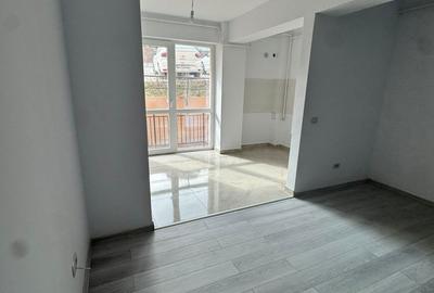 Apartament cu 3 camere semidecomandat în Central - 6