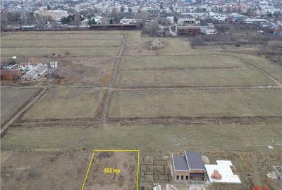 Teren intravilan 600 mp, zona str Vlad Tepes , dechidere 25m - 2