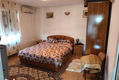Casă cu 5 camere cu Canalizare în Central - 6
