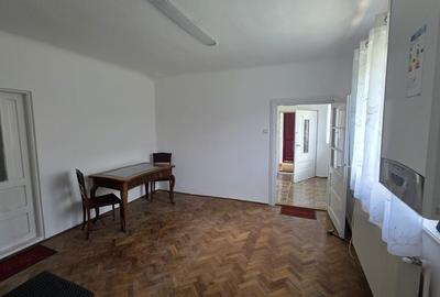 Casă cu 4 camere cu Teren 600 Mp în Central - 7