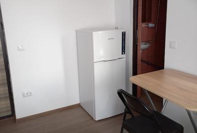 Garsonieră semidecomandată în Micro 9 - 15