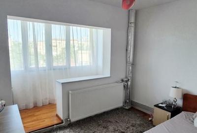 Apartament cu 3 camere decomandat în Sărari - 9