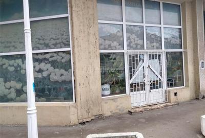 Spațiu comercial, de 151 mp, în Central - 7