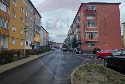 Apartament cu 2 camere decomandat în Vitrometan - 1