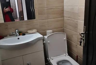 Apartament 3 camere situat la parter, intr un bloc cu 4 etaje in centrul orasului Alexandria, in spa - 2