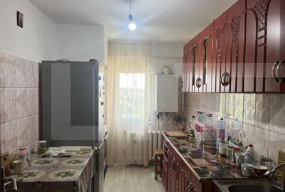Apartament decomandat de 3 camere, 65 mp, etaj 3, zona Imp - 1