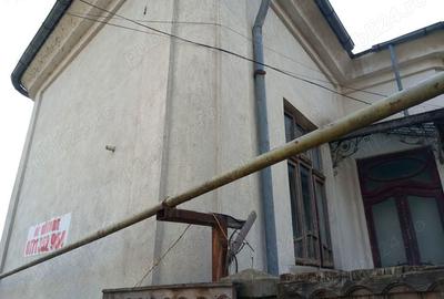 Casă cu 4 camere în Bârlad