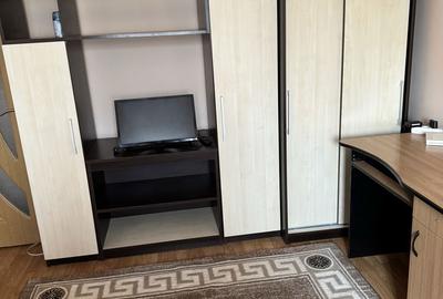 Apartament cu 2 camere nedecomandat în Central