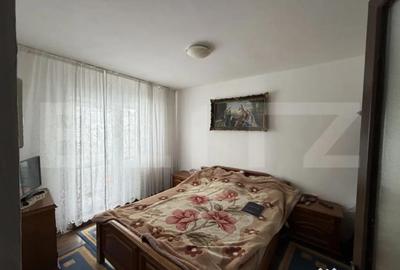 Apartament cu 4 camere decomandat în Central