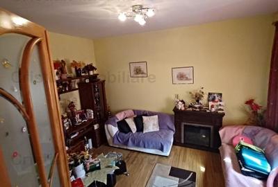 Casă cu 7 camere cu Canalizare în Central - 10