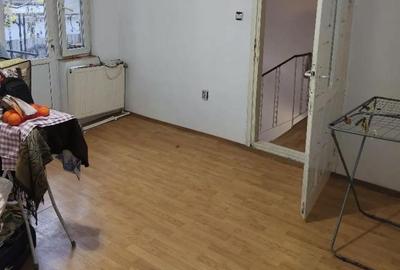 Casă cu 3 camere în Central