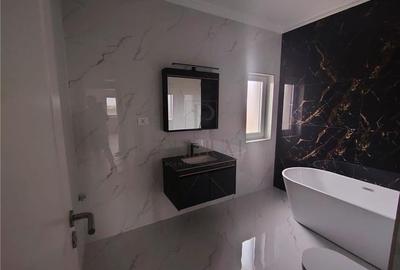 Duplex finalizat - 5 camere - zid dublu - dormitor la parter - 9