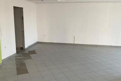 Spațiu comercial, de 132 mp, în Alfa - 9