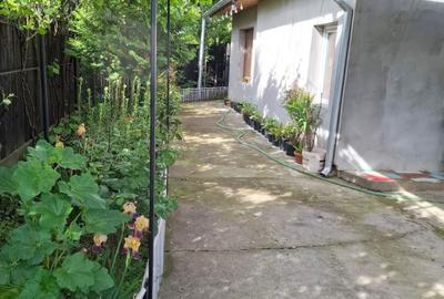 Casă cu 2 camere decomandat în Golești - 5