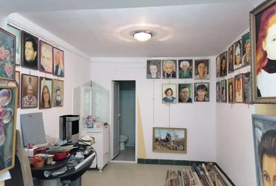 Spațiu comercial, de 100 mp, în Central - 3