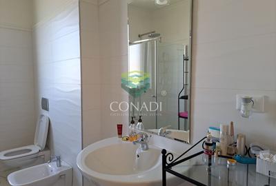Casă individuală cu 5 camere cu Canalizare în Central - 9