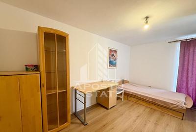 Jumatate de Duplex, 5 camere, 4 bai, PetFriendly, curte, ... - 4