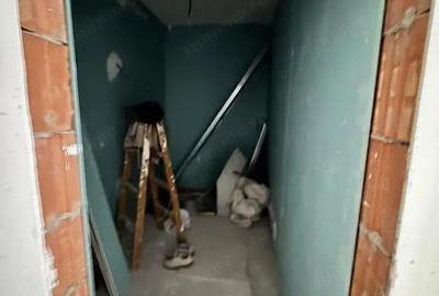 Garsonieră decomandată în Săsar - 7