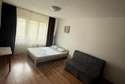 Garsonieră decomandată, mobilată în Dristor - 1