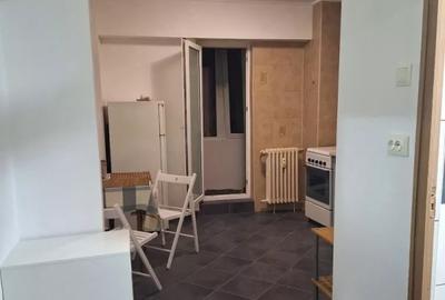 Garsonieră decomandată, mobilată în P-ța Muncii - 4