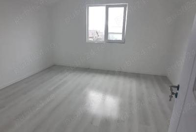 Casă cu Teren 2000 Mp în Central - 10