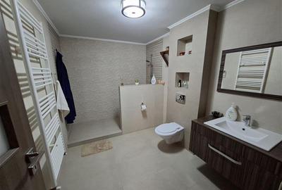 Casă individuală cu 6 camere cu Canalizare în Dâmbul Rotund - 17