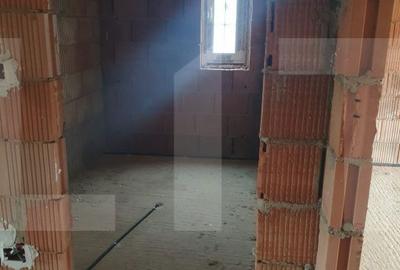 Casă cu 3 camere cu Teren 306 Mp în Urseni