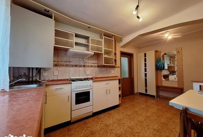 Apartament cu 2 camere semidecomandat, mobilat în Circumvalațiunii - 10