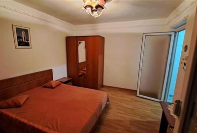 Apartament 3 camere de vanzare zona B-dul Bucuresti - 2
