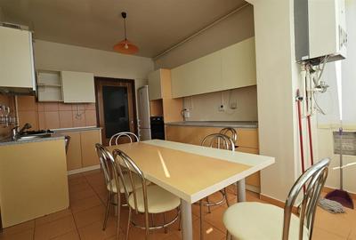 Apartament cu 3 camere decomandat, mobilat în Hașdeu - 4
