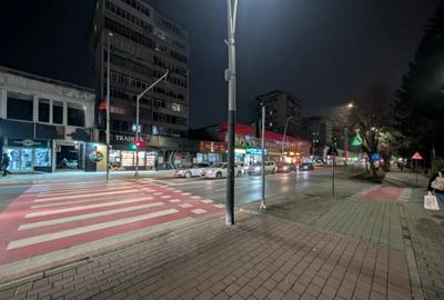 Spațiu comercial, de 60 mp, în Central - 1