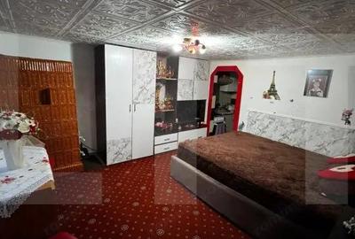 Doua Case pe Acela?i Teren in Cucorani Proprietate Unica, Aproape de Boto?ani - 1