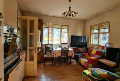 DESCOPERĂ FARMECUL BRAȘOVULUI: CASĂ AVÂND CURTE INTIMĂ ÎN ZONĂ LINIȘTITĂ - 9