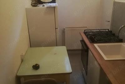 Inchiriez apartament 2 camere - 2