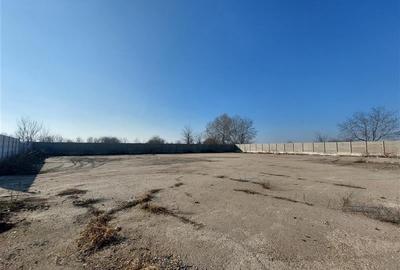 Teren ingradit si betonat, in apropiere de Aeroport - 5