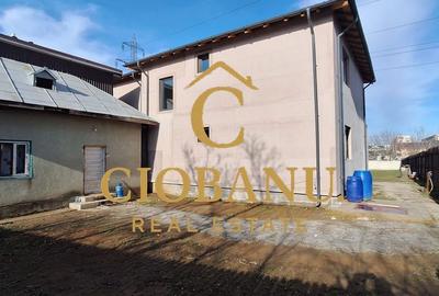 Casă cu 7 camere cu Canalizare în Central - 4