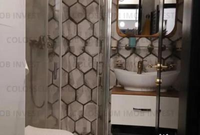Apartament cu 4 camere decomandat în Noua