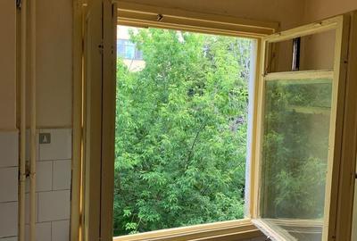 Apartament cu 3 camere semidecomandat în Berceni - 13