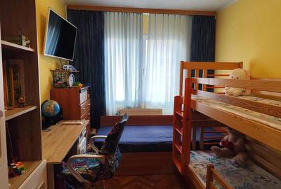 Apartament cu 3 camere semidecomandat în Astra - 2