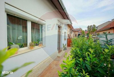 Apartament cu 5 camere, mobilat în Central - 16