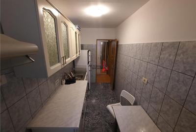 Garsoniera Decomandata, 35 mp, bloc mixt, Mobilata si Utilata Modern -  Metrou I - 10