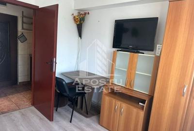 Garsoniera in zona UMT, etaj intermediar, ideal pentru investitie - 4