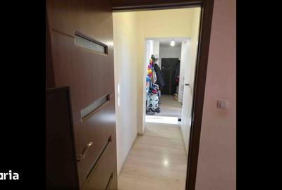 Apartament cu 3 camere decomandat în 7 Noiembrie - 7