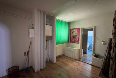 2 cam, parter, cu balcon, 50 mp, fara imbunatatiri, str. Unirii - 7