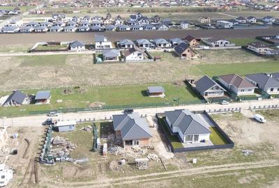 Teren de 2000 mp, în Cristian - 2