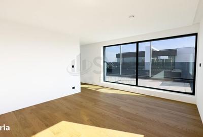 Casă cu 4 camere cu Teren 178 Mp în Central