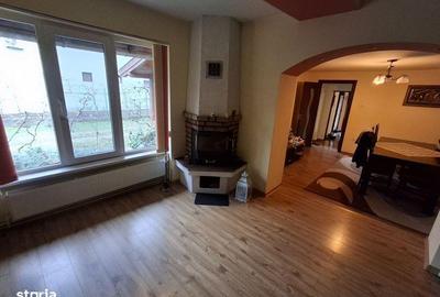Casă cu 4 camere cu Teren 156 Mp în Central - 8
